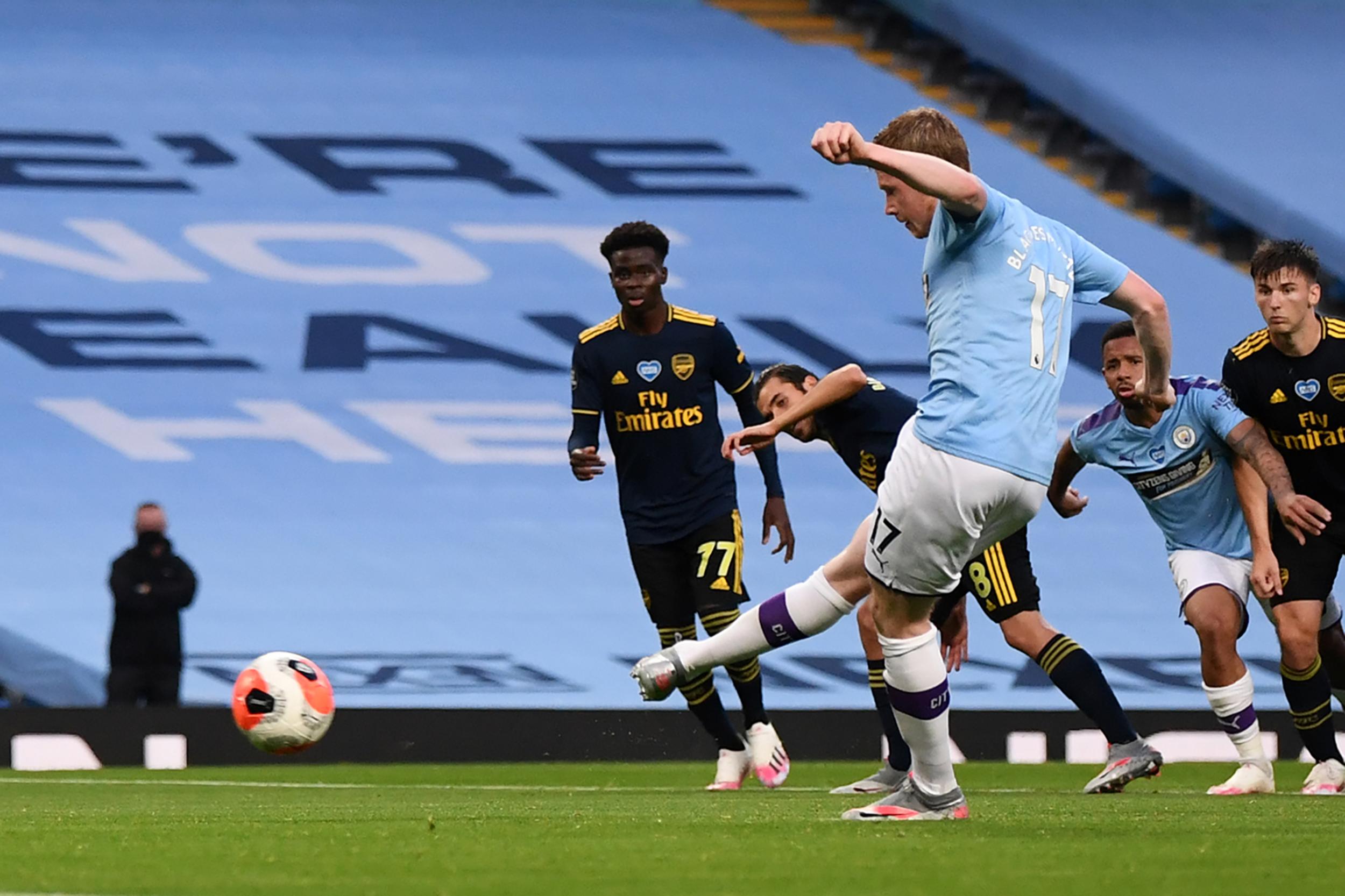 City to cruise past Arsenal